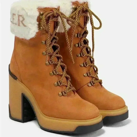 NEW Moncler Claudia Boots in Box Size 38.5 Retails For $850 - Picture 1 of 9